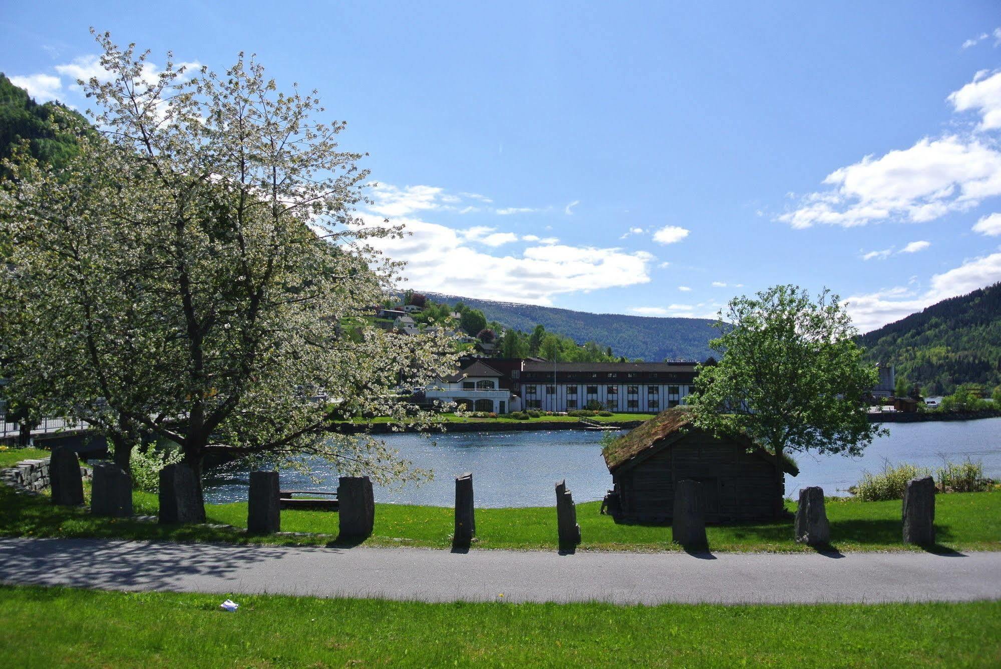 Visnes Hotel Stryn Kültér fotó
